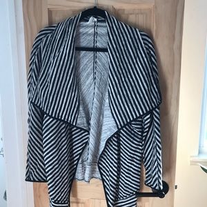 Manduka Overshirt, Shawl, Blouse